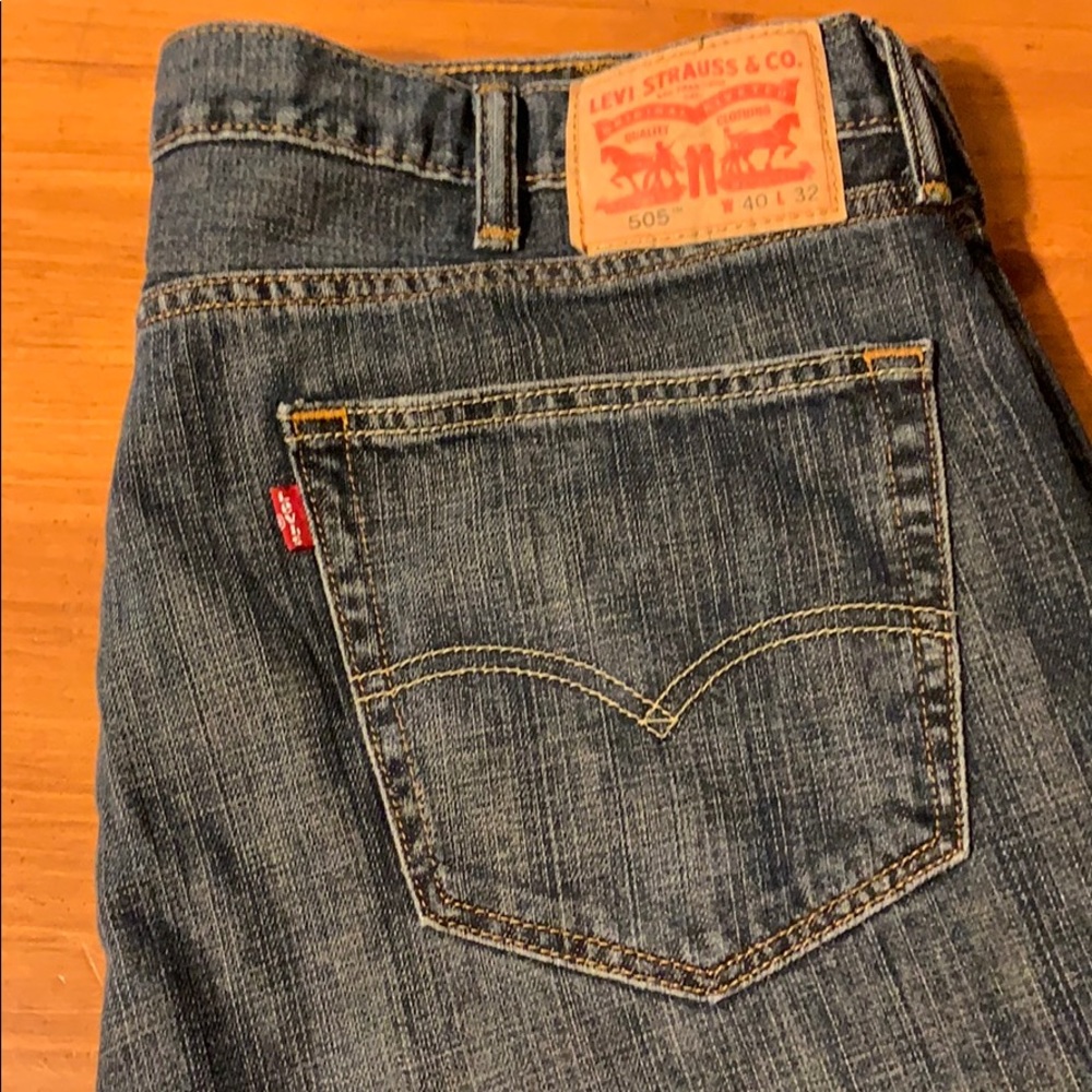 Men’s Levi’ 505 jeans size 40X32
